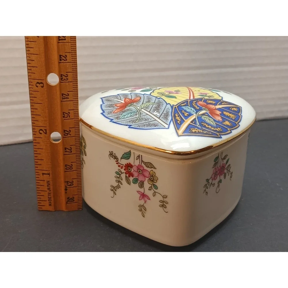 Tobacco Leaf Heart-Shaped Porcelain Trinket Box Floral Design By Seymour Mann.